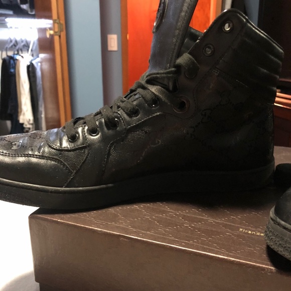 GUCCI MENS SNEAKERS - Picture 3 of 7